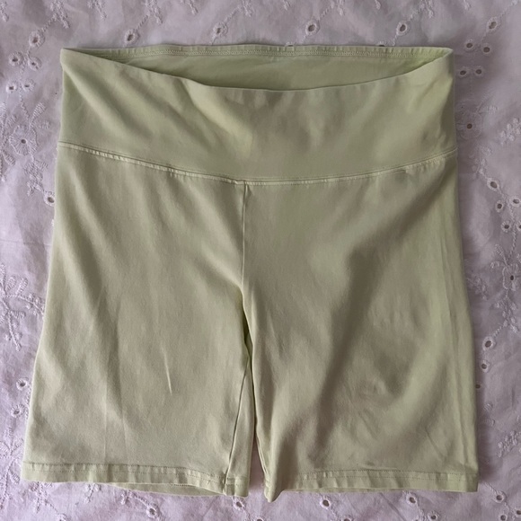 Tna Chill Atmosphere Hi-Rise 5" Short - Picture 4 of 4